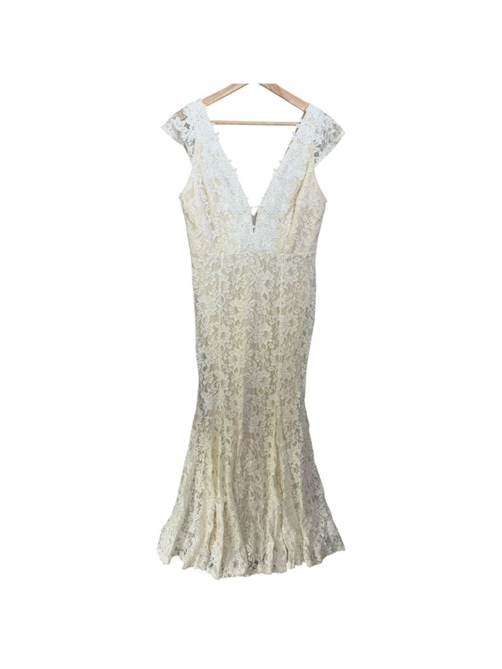 Lulus Lace Deep V Cap Sleeve Wedding Dress Large Romantic Mermaid